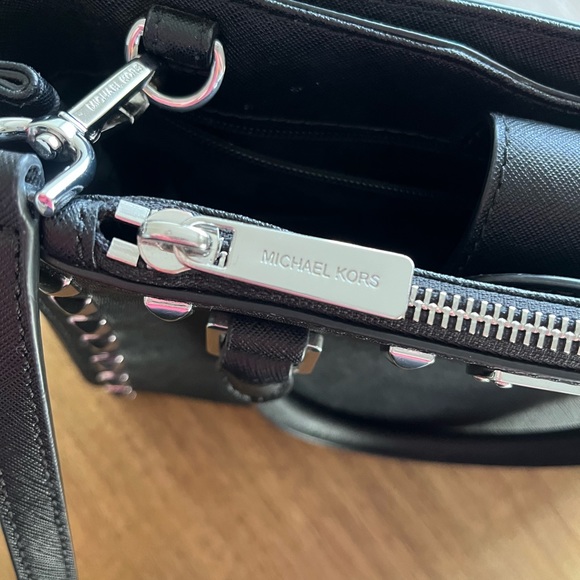 Michael Kors Purse - Picture 2 of 4